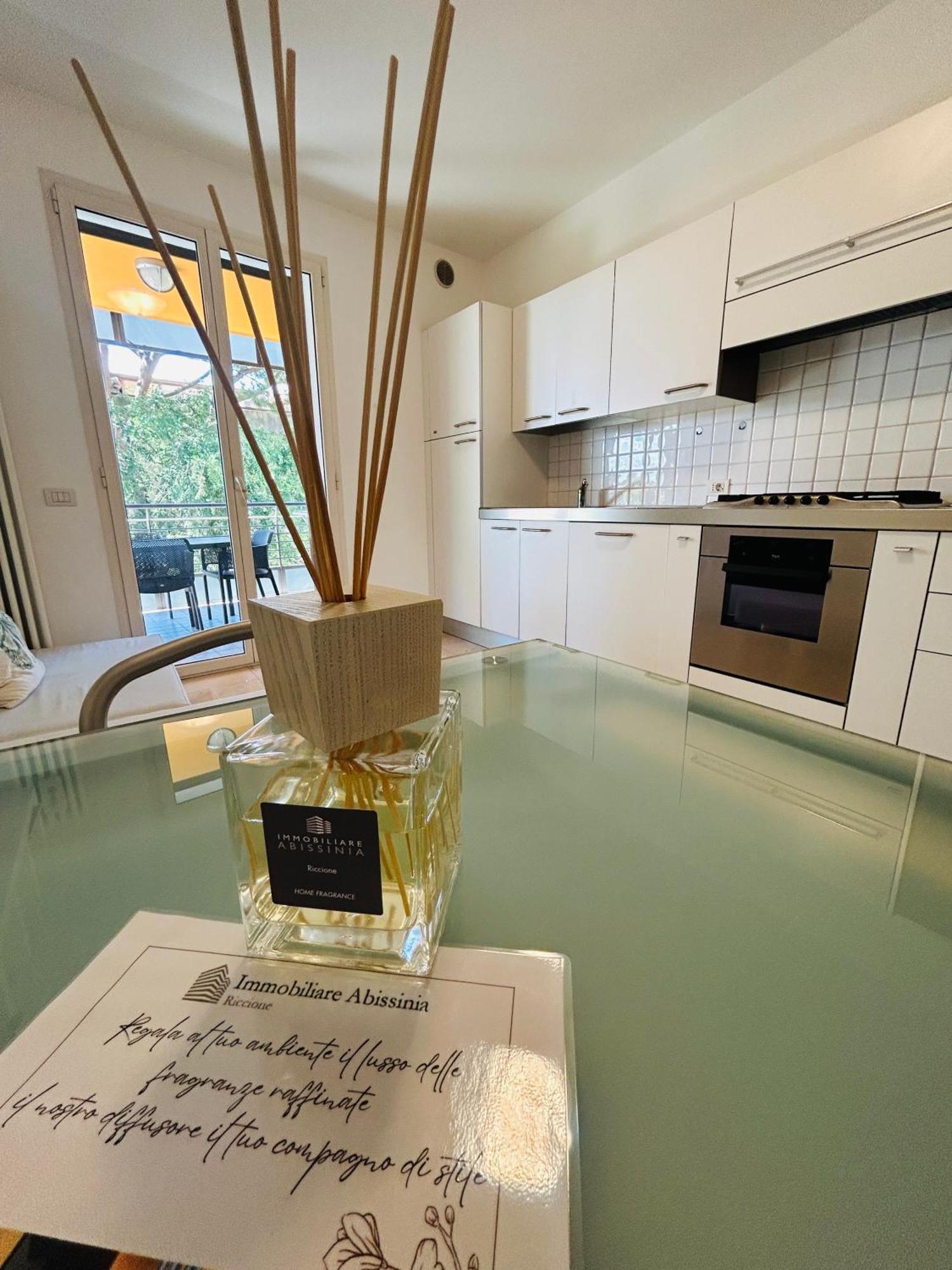 Damiano Chiesa Flexrent - Abissinia Apartment Riccione Bagian luar foto